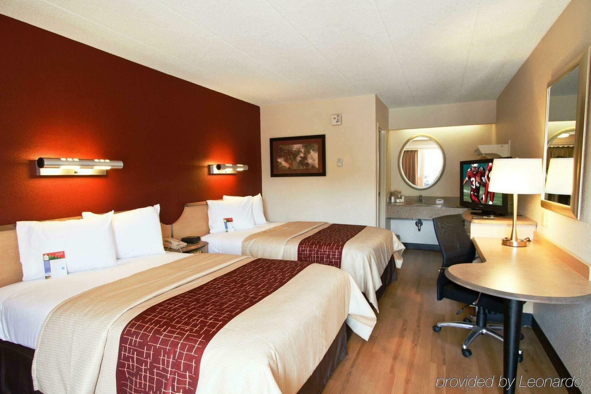 Red Roof Inn Milwaukee Airport Oak Creek Exterior photo
